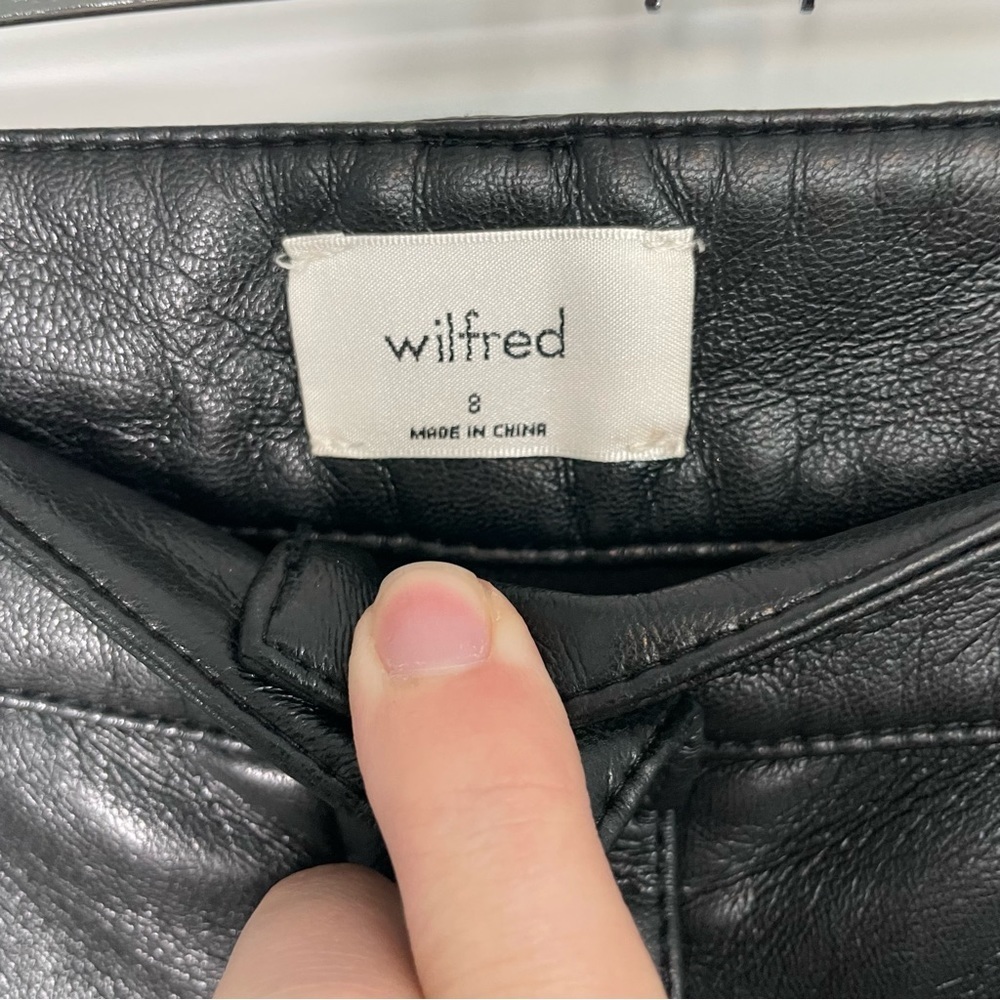Aritzia Wilfred Modern Cargo Pant 8 Black Faux Vegan Leather Pockets - Picture 10 of 15